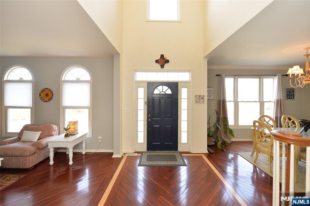 21 Split Rock Road North Haledon, NJ 07508 - Photo 3 of 27