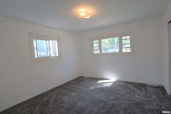 $145,000 | 11 Ridge Road, Centralia, IL 62801