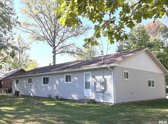 $175,000 | 11 Ridge Road, Centralia, IL 62801