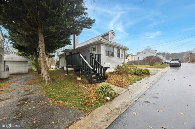 $1,750 | 6 Laurel Avenue, Wilmington, DE 19809