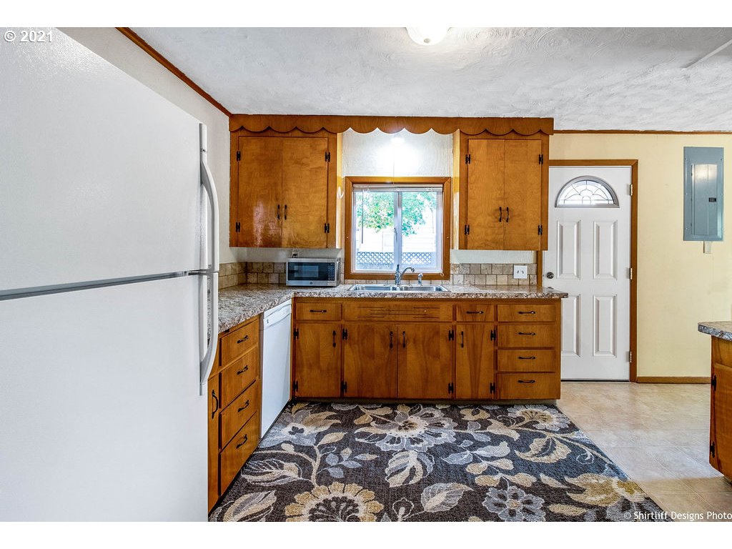 3550 Oregon Avenue Springfield, OR 97478 - Photo 10 of 30