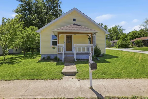 $220,000 | 513 West Coolidge Drive, Bloomington, IN 47403