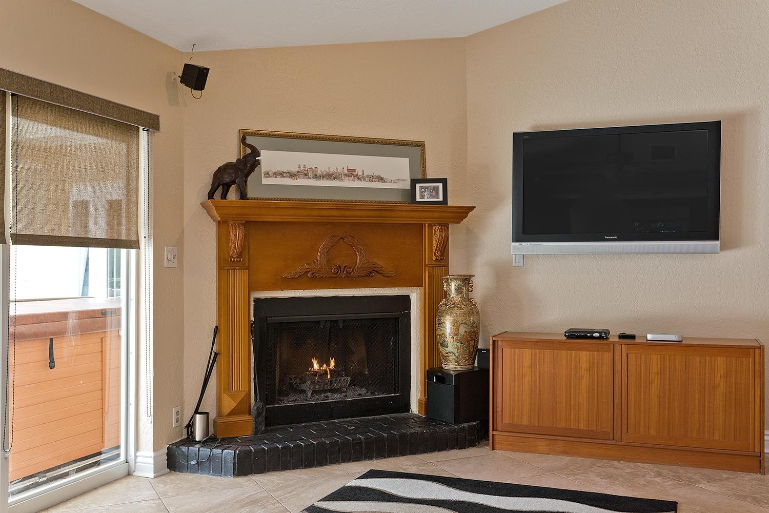 11376 Sundance Lane Boca Raton, FL 33428 - Photo 5 of 34 04_Fireplace