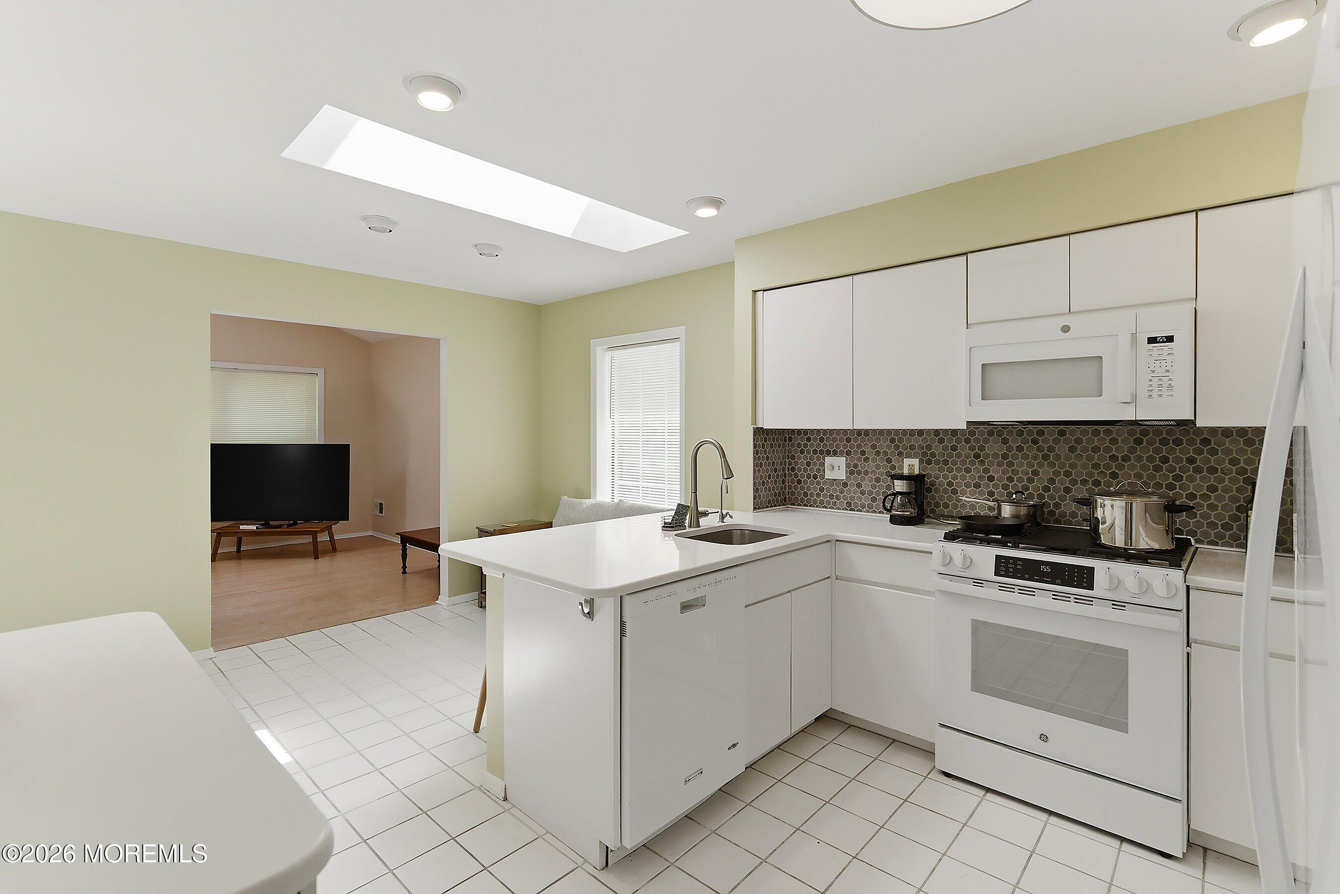 19 Ingram Drive Monroe Township, NJ 08831 - Photo 14 of 35 1000020016
