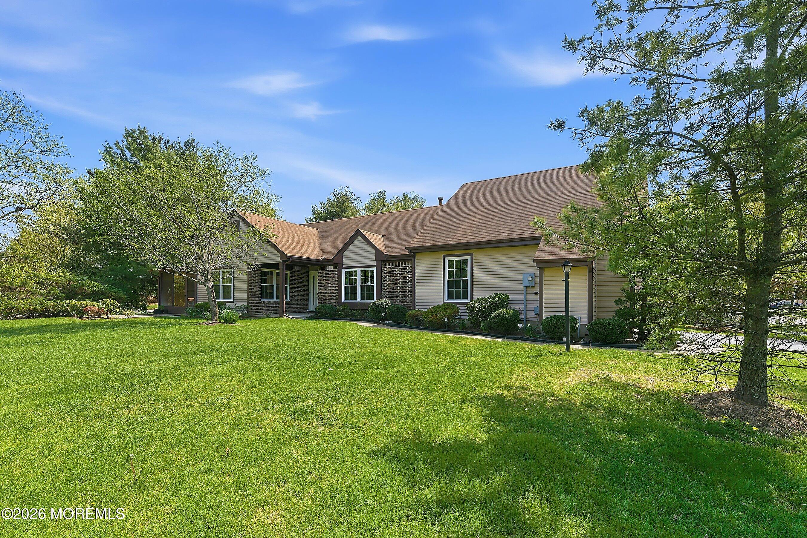 19 Ingram Drive Monroe Township, NJ 08831 - Photo 4 of 35 1000020004