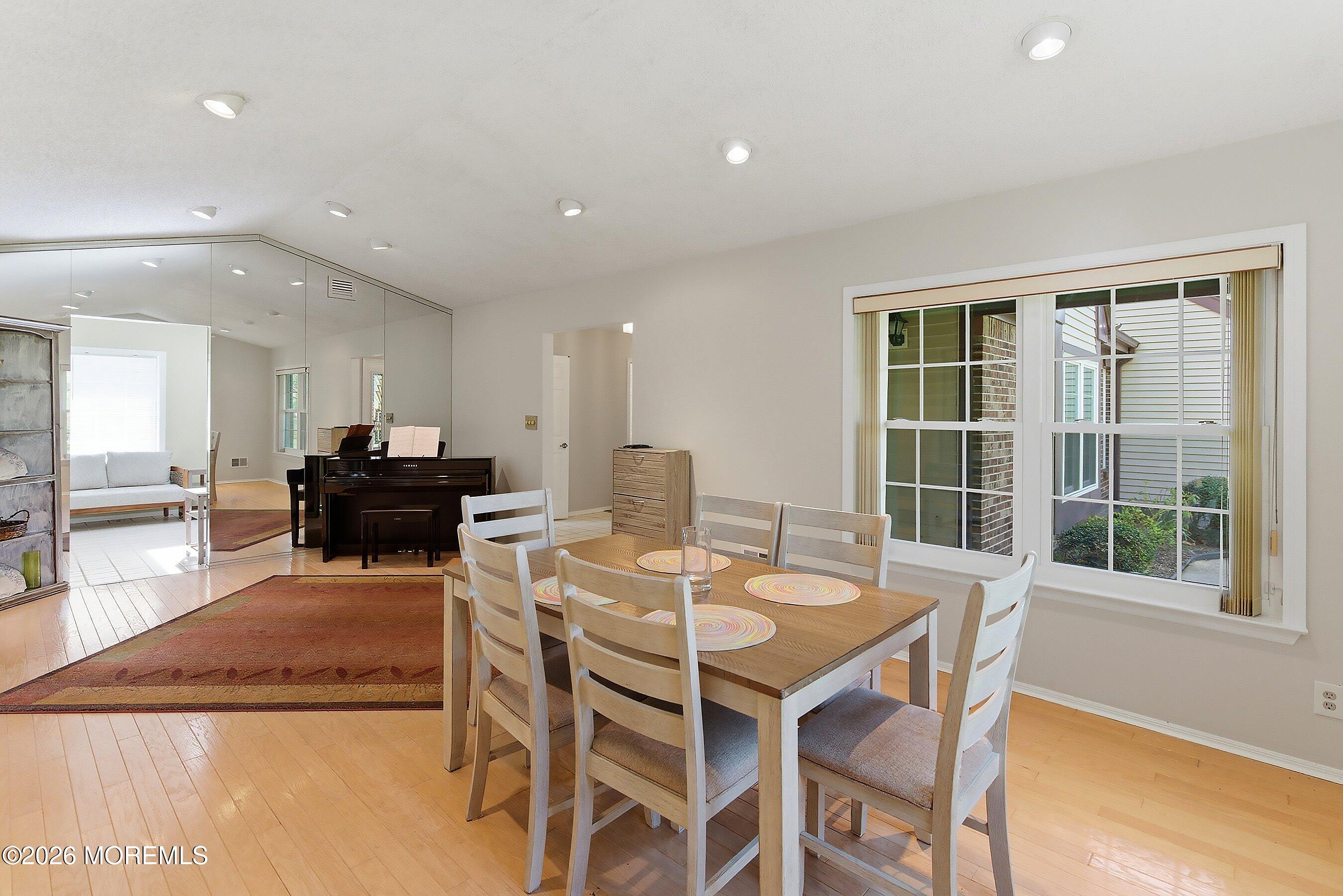 19 Ingram Drive Monroe Township, NJ 08831 - Photo 7 of 35 1000020012
