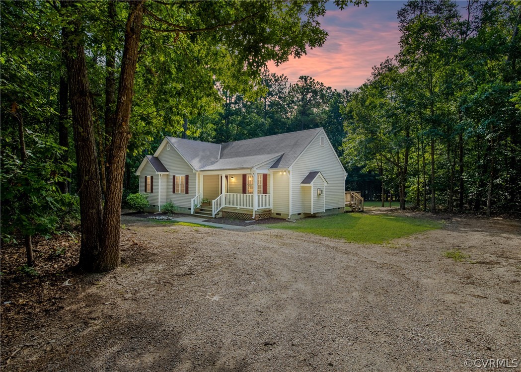 2831 Three Bridge Road, Powhatan, VA 23139 Compass