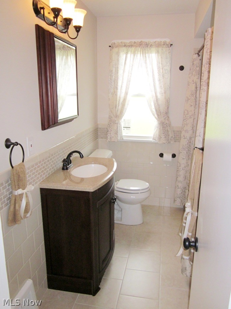 5244 Roseside Avenue Parma, OH 44134 - Photo 13 of 28