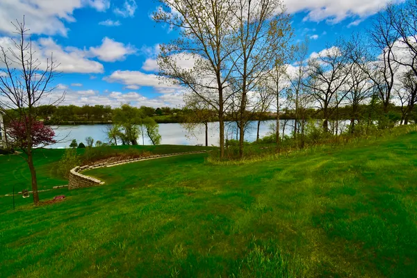 $60,000 | 1176 Mystic Cove, Antioch, IL 60002