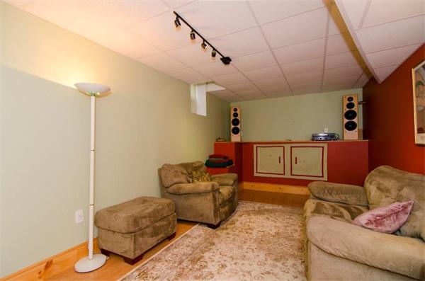 29 Lookout Road Medford, MA 02155 - Photo 19 of 26