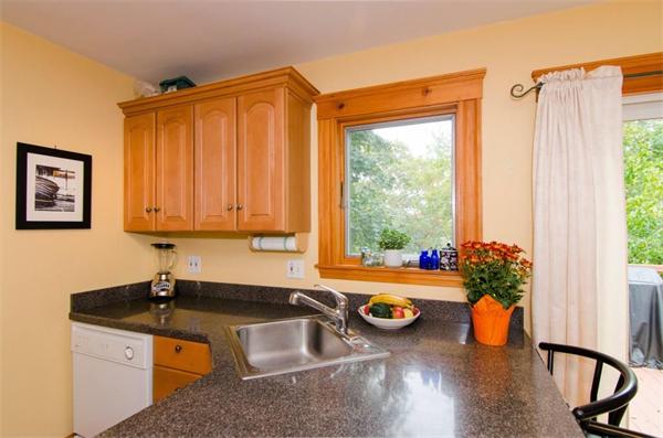 29 Lookout Road Medford, MA 02155 - Photo 8 of 26
