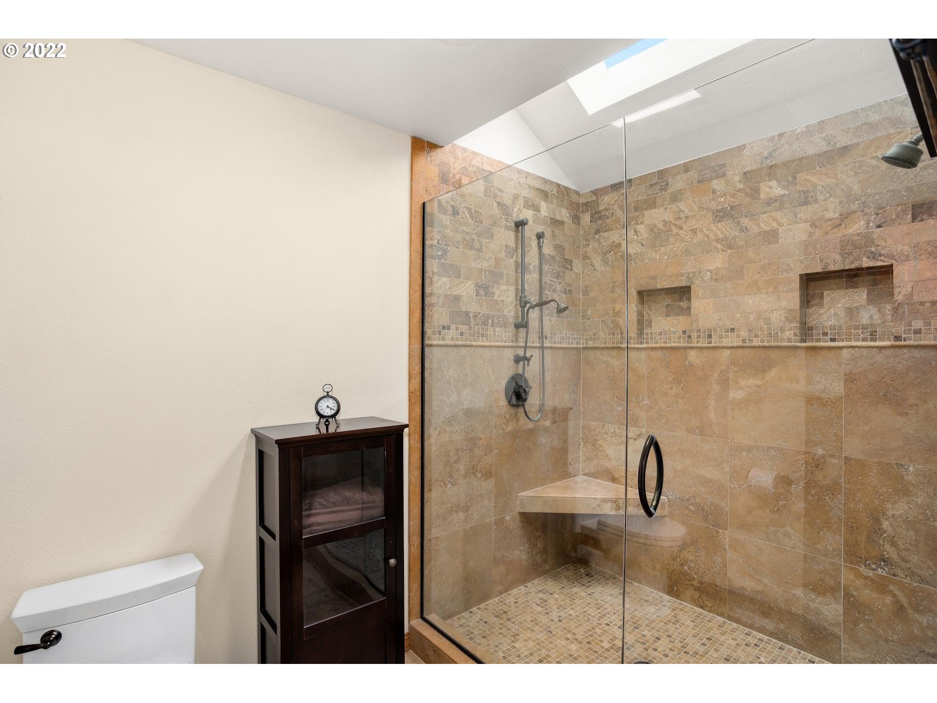 34405 Southwest Larkins Mill Road Hillsboro, OR 97123 - Photo 15 of 32 Bathroom, Attached