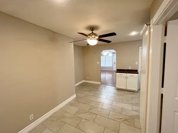 $1,695 | 2703 Thomas Avenue, Pasadena, TX 77506