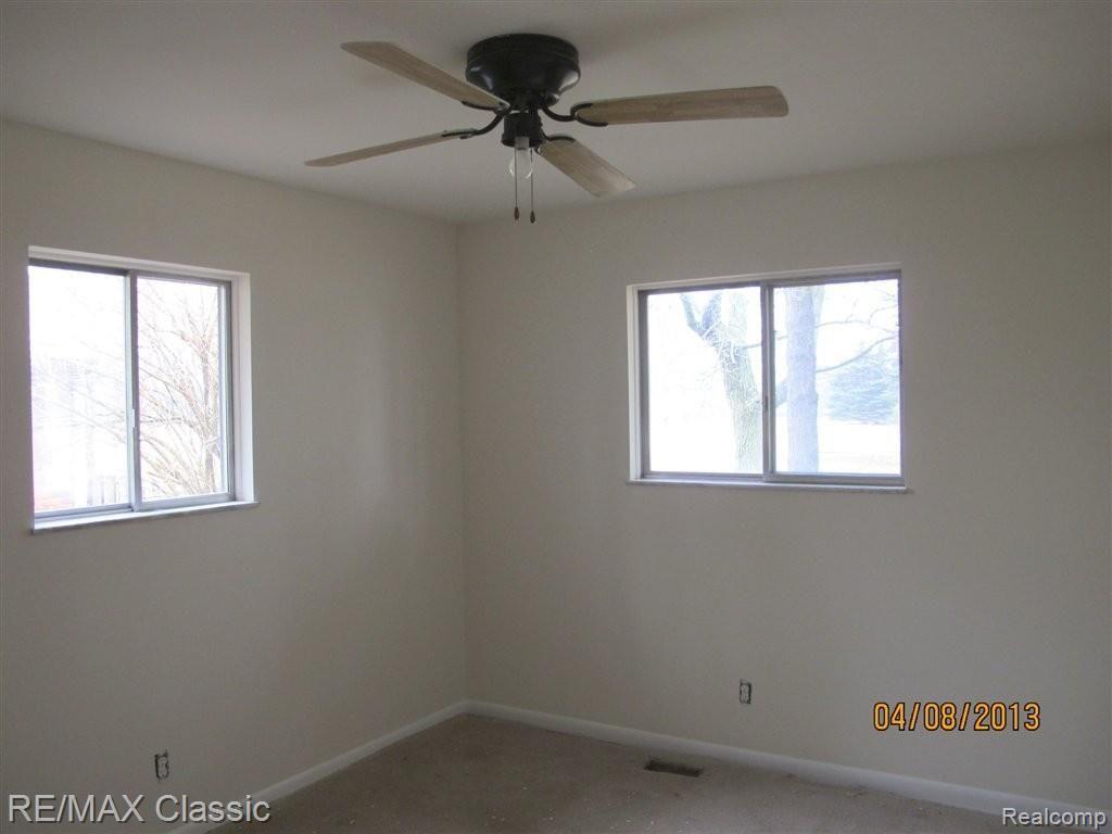 1436 South Hickory Ridge Road Milford, MI 48380 - Photo 8 of 11 IMG_0035_2.JPG