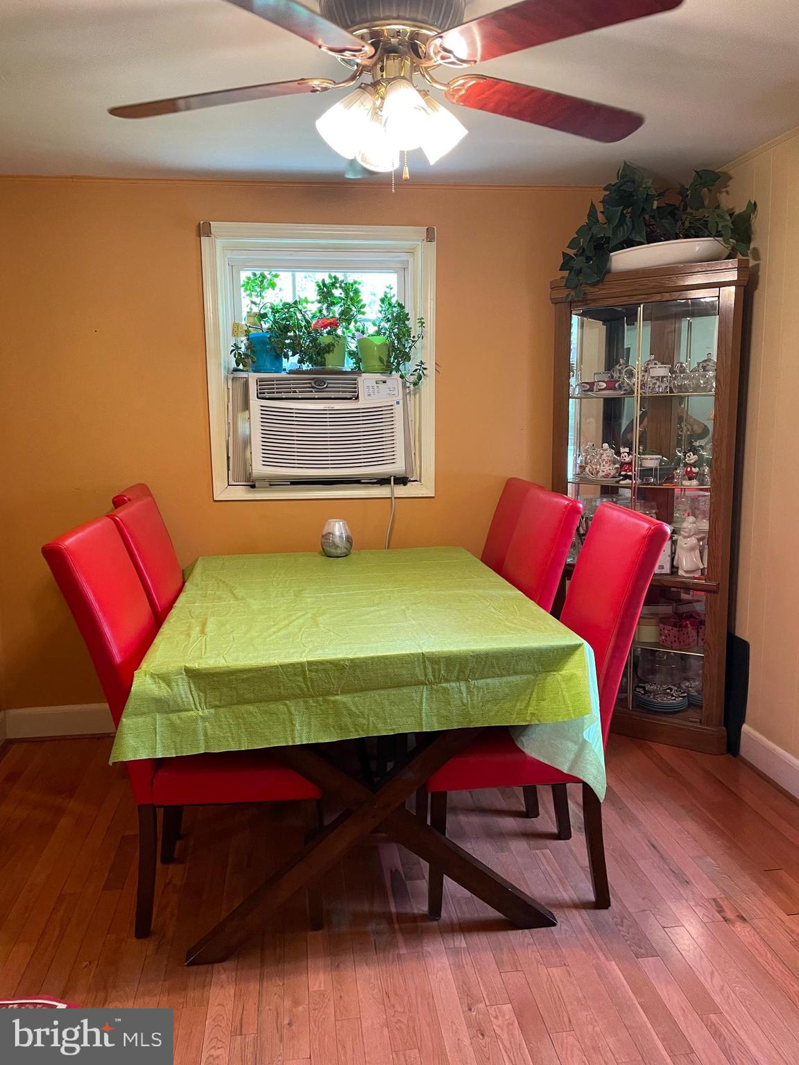 225 Mason Road Prince Frederick, MD 20678 - Photo 11 of 23 Diningroom