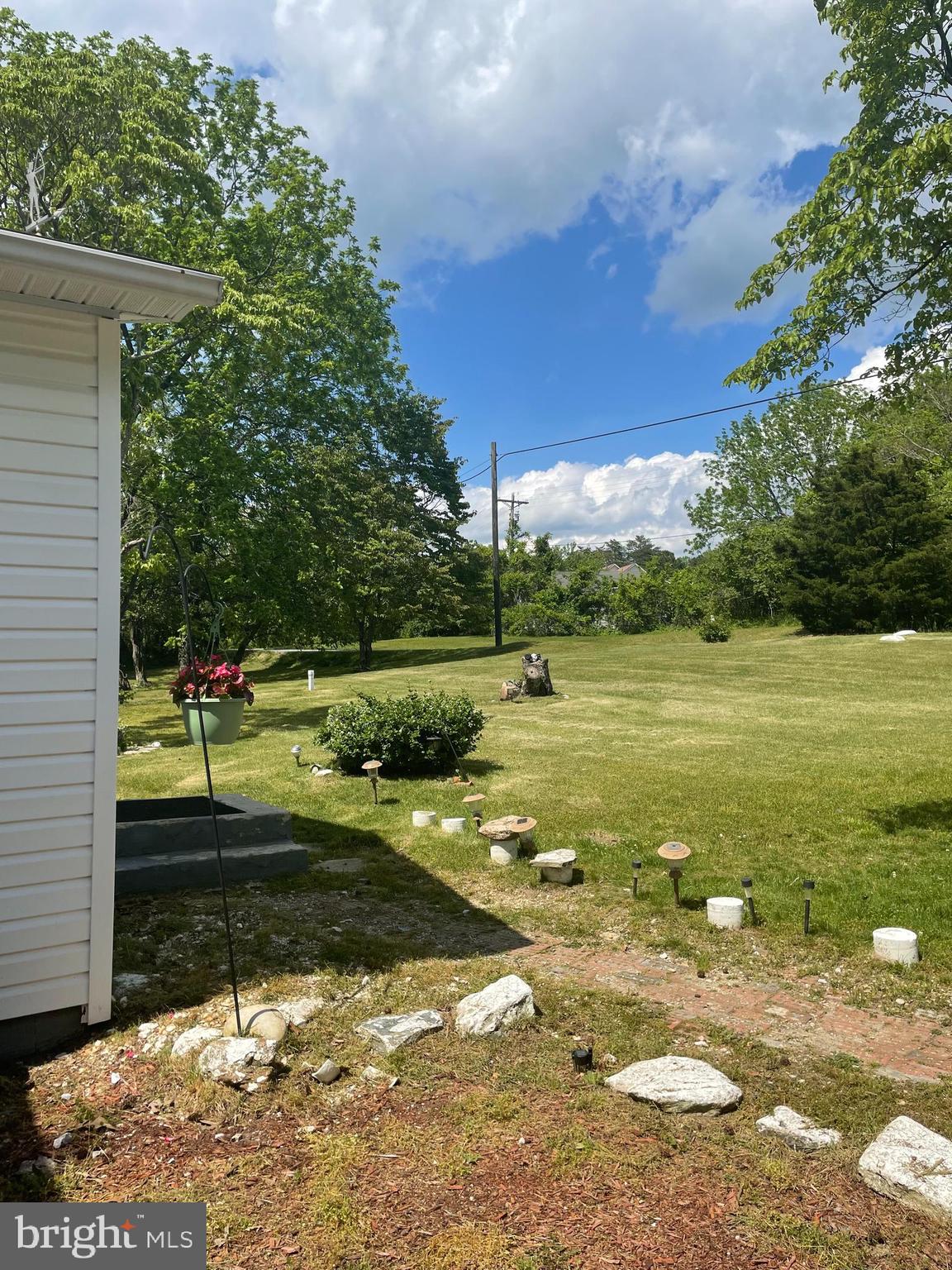 225 Mason Road Prince Frederick, MD 20678 - Photo 20 of 23 View of front yard