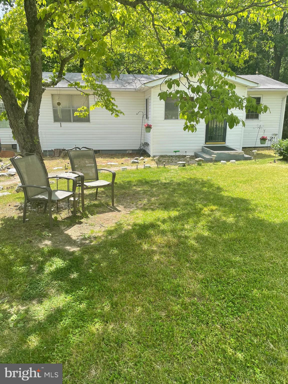 225 Mason Road Prince Frederick, MD 20678 - Photo 3 of 23 Front yard seating