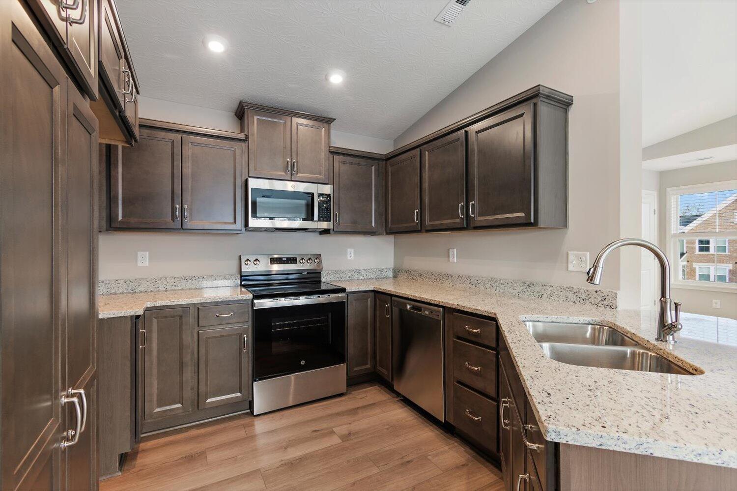 2430 Bella Ridge, Unit 406305 Covington, KY 41017 - Photo 12 of 30 Gallery Image 12