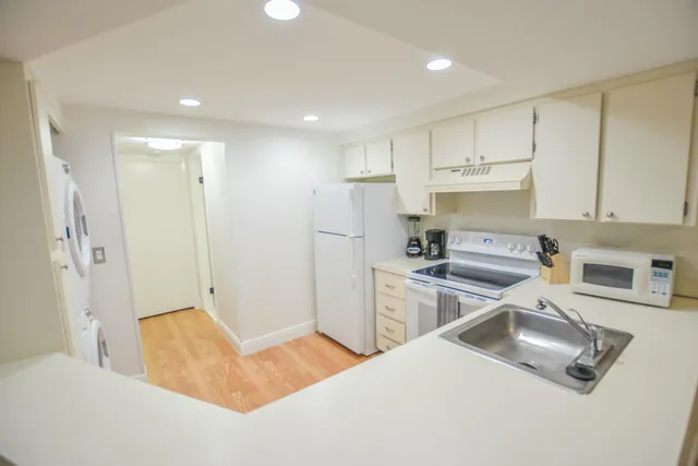 $2,200 | 1605 South Us Highway, Unit A105, Jupiter, FL 33477