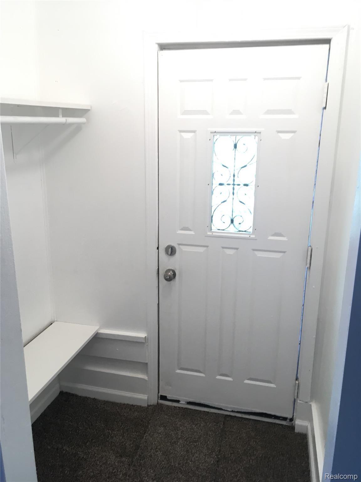 8696 Packard Avenue Warren, MI 48089 - Photo 2 of 13 IMG_0501.JPG