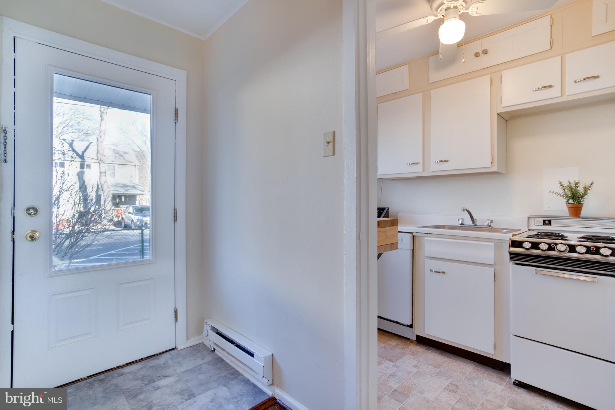 11 Laurel Hill Road Greenbelt, MD 20770 - Photo 2 of 25