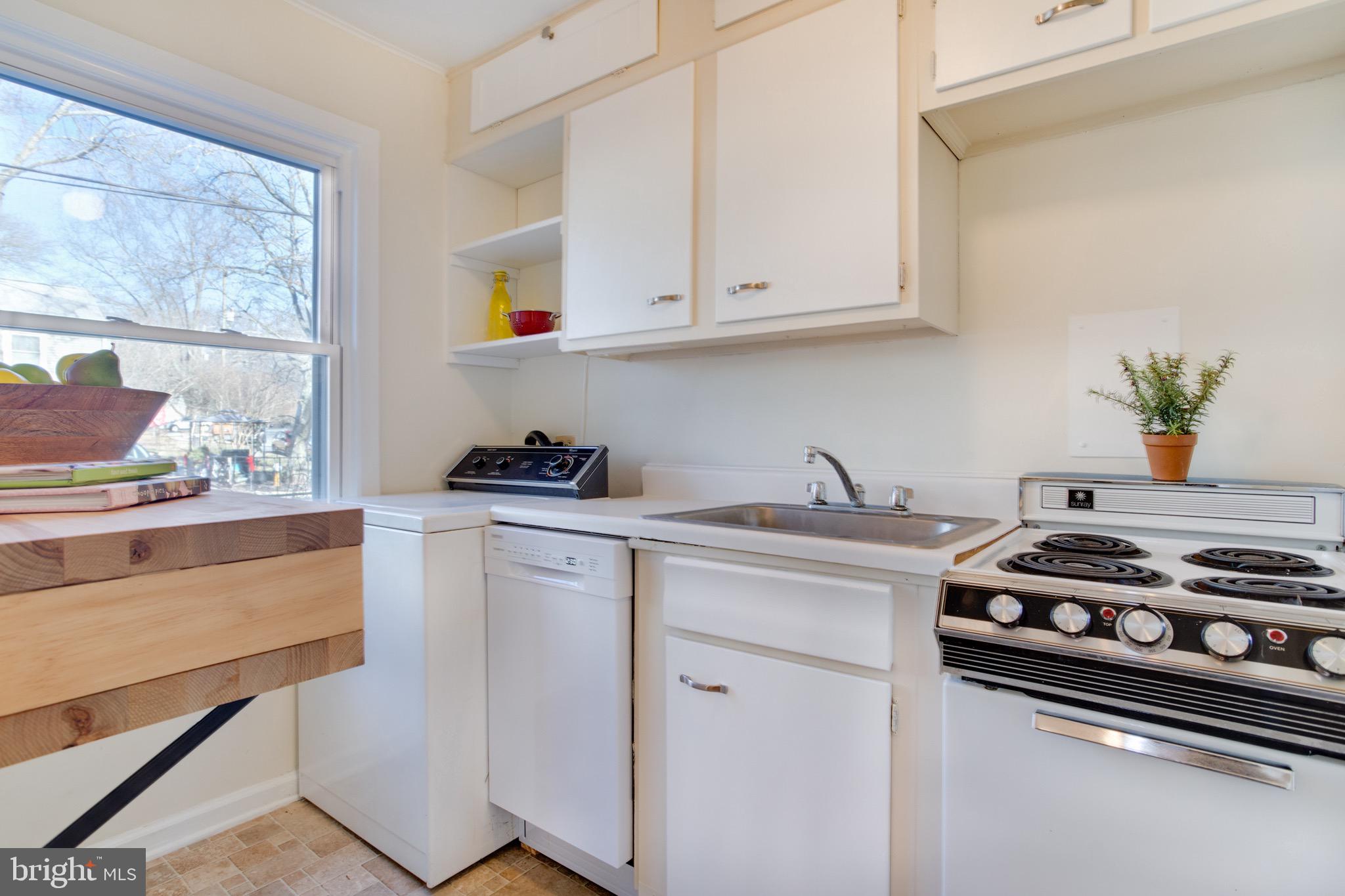 11 Laurel Hill Road Greenbelt, MD 20770 - Photo 10 of 25