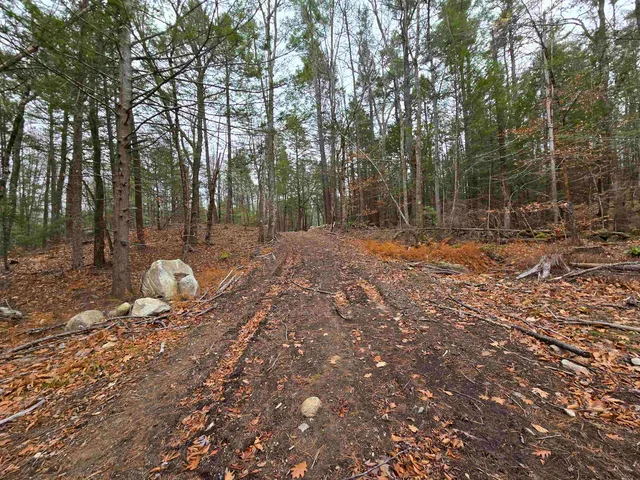 $650,000 | 669 High Street, Candia, NH 03034