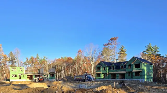 $650,000 | 669 High Street, Candia, NH 03034