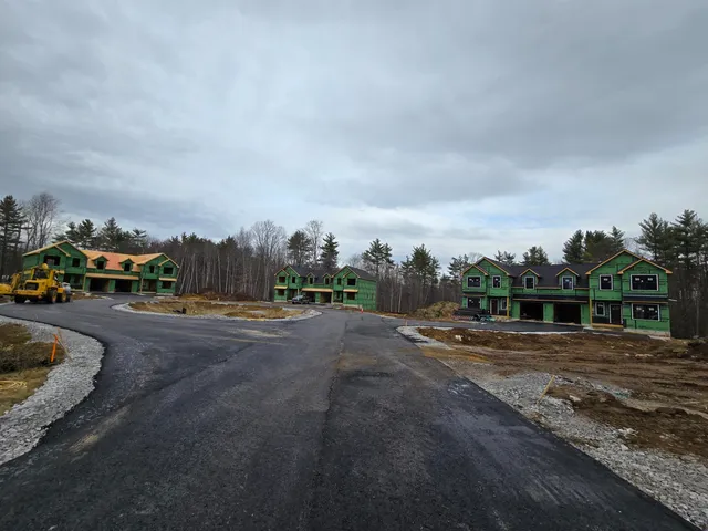 $650,000 | 669 High Street, Candia, NH 03034