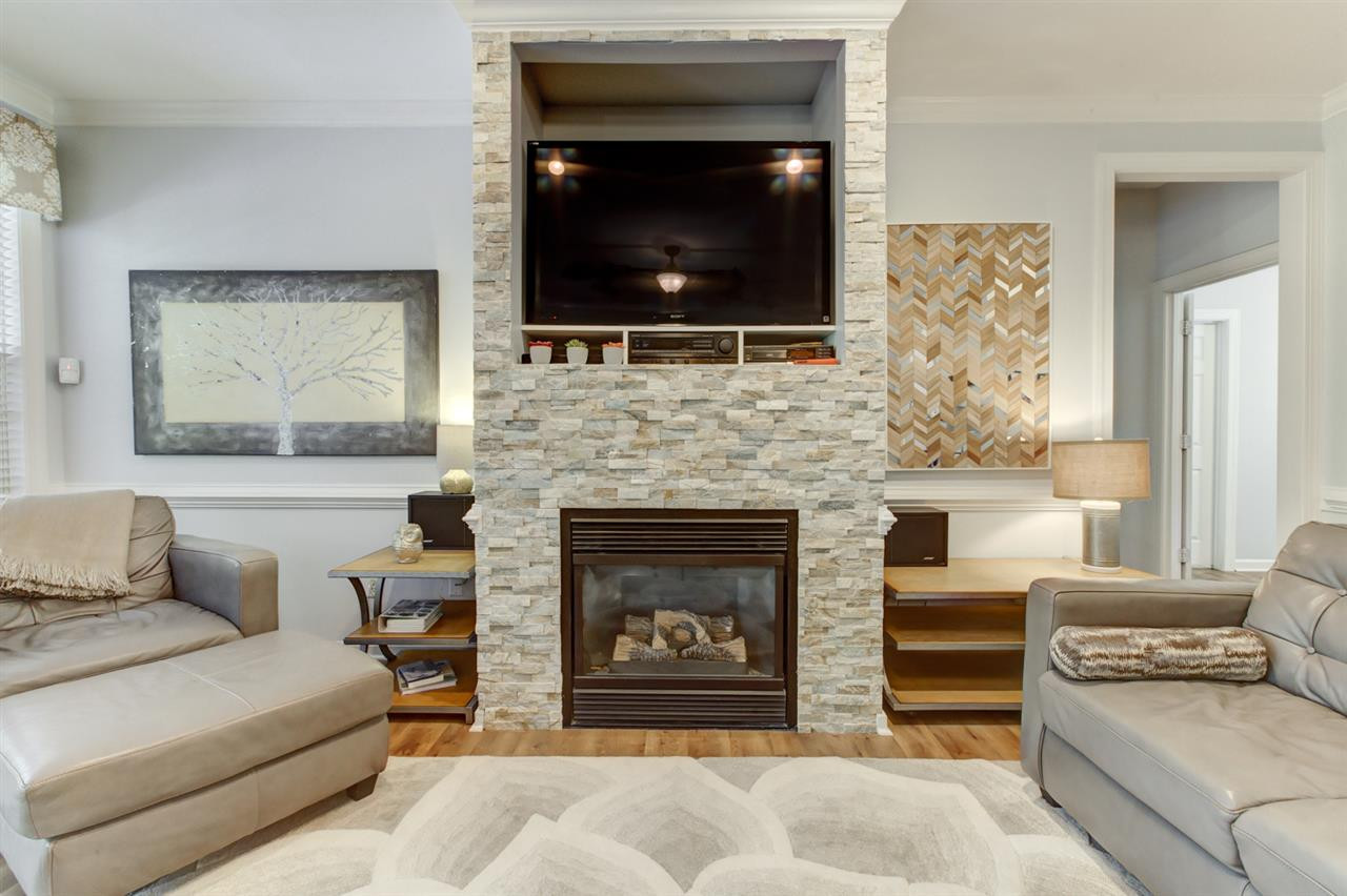 7109 Thacker Court Raleigh, NC 27603 - Photo 4 of 30 Living Room