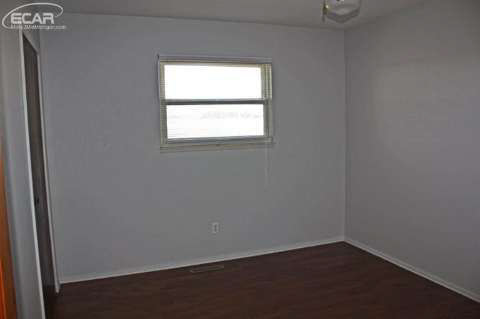 5796 East Burt Road Birch Run, MI 48415 - Photo 7 of 15 20435245-6.JPG