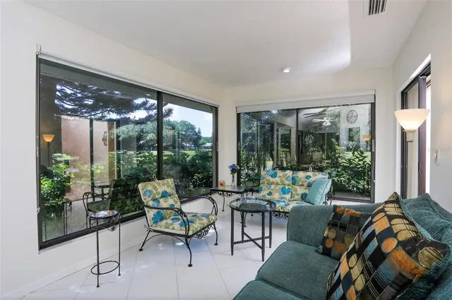 $2,105 | 226 Southampton Lane, Unit 257, Venice, FL 34293