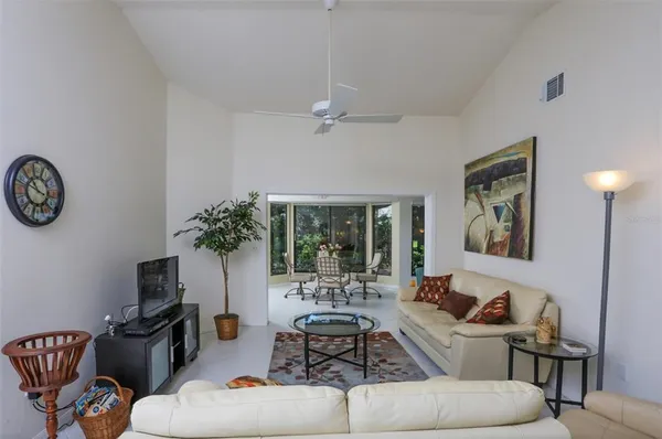 $2,105 | 226 Southampton Lane, Unit 257, Venice, FL 34293