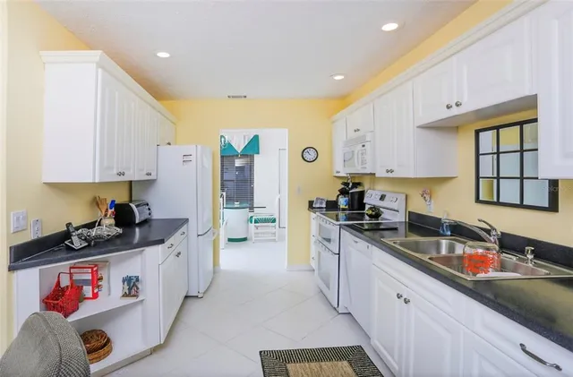 $2,105 | 226 Southampton Lane, Unit 257, Venice, FL 34293