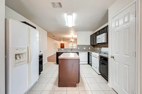 $2,000 | 7910 Raven Creek Lane, Cypress, TX 77433