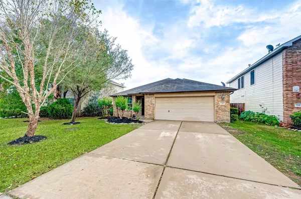 $2,000 | 7910 Raven Creek Lane, Cypress, TX 77433