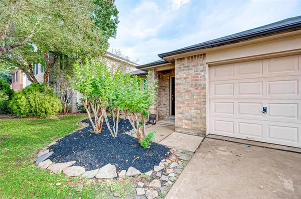 $2,000 | 7910 Raven Creek Lane, Cypress, TX 77433