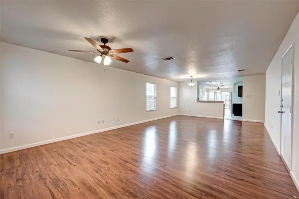 $2,000 | 7910 Raven Creek Lane, Cypress, TX 77433