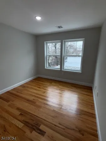 $2,650 | 214 South 10th Street, Newark, NJ 07103