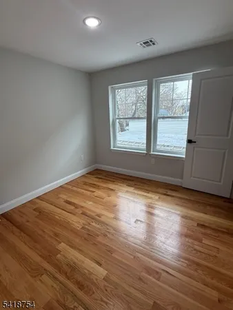 $2,650 | 214 South 10th Street, Newark, NJ 07103