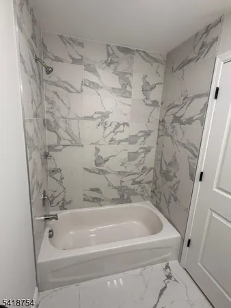 $2,650 | 214 South 10th Street, Newark, NJ 07103