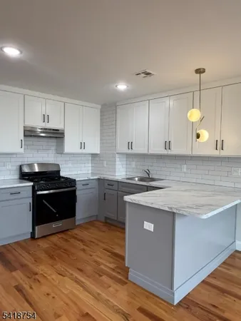 $2,650 | 214 South 10th Street, Newark, NJ 07103