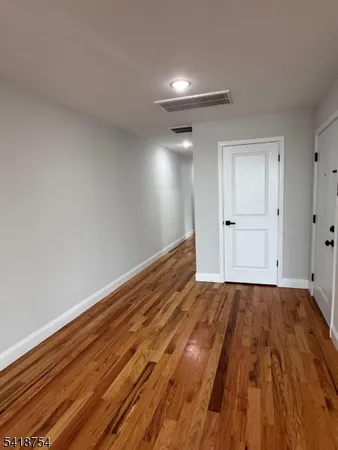 $2,650 | 214 South 10th Street, Newark, NJ 07103