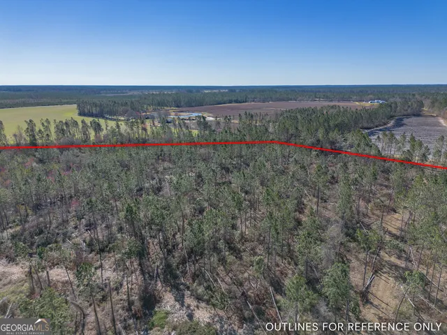 a view of an outdoor space