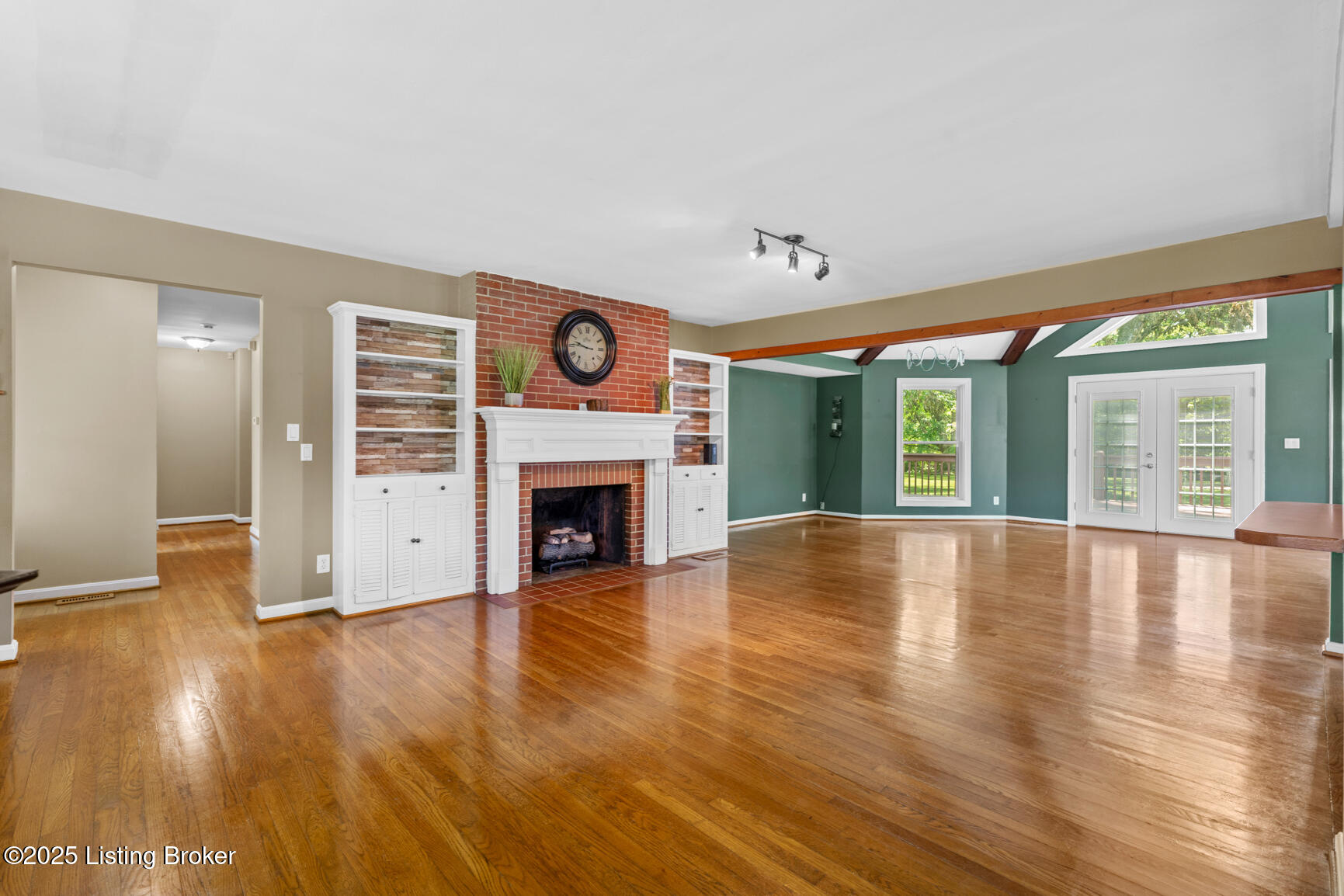 6712 Cooper Chapel Road Louisville, KY 40229 - Photo 2 of 78 DSC03272