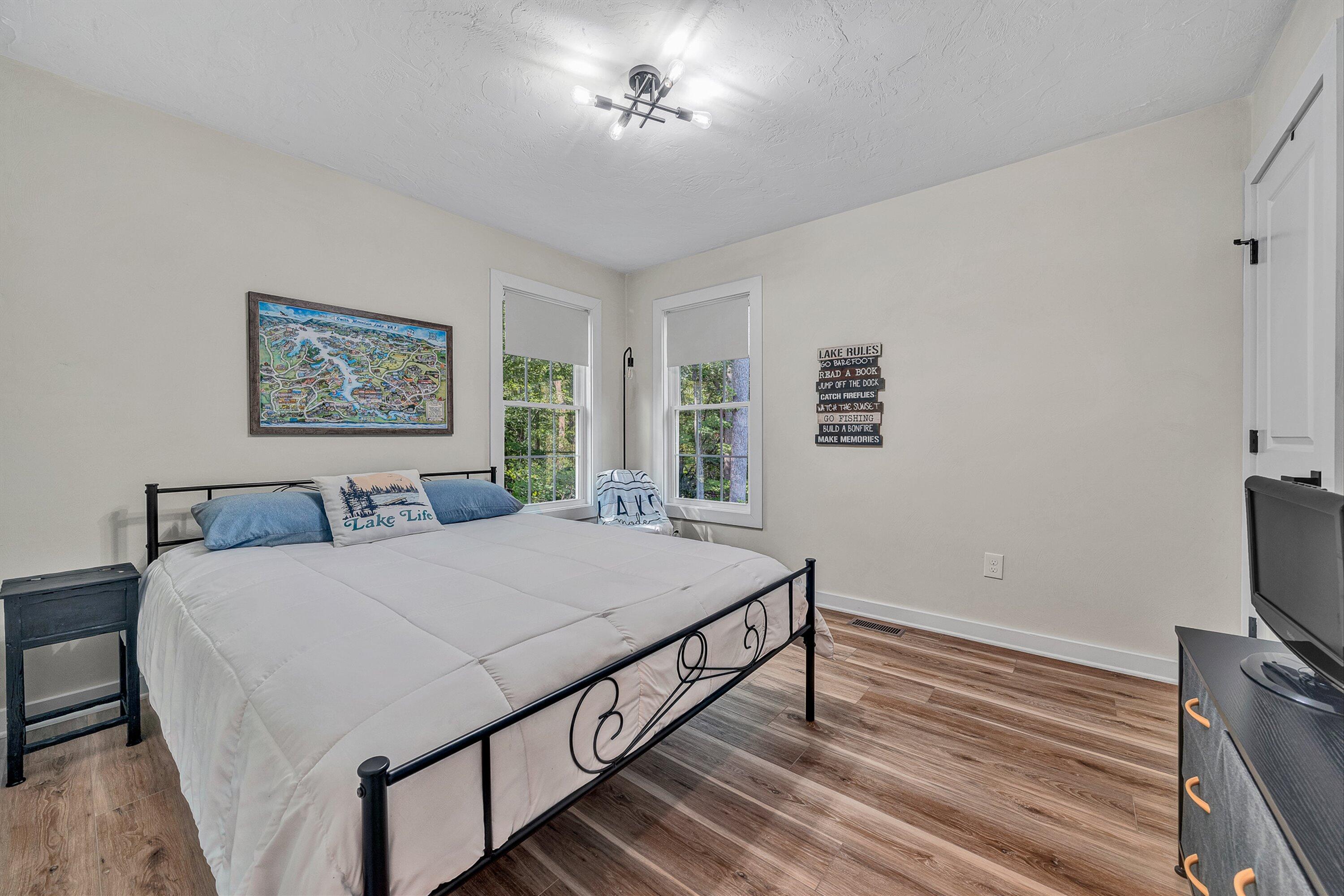 109 Ridgeway Court Moneta, VA 24121 - Photo 19 of 49 22-VM-09096