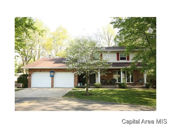 11749 Ross Road Rochester, IL 62563 - Photo 1 of 21 Gallery Image 1