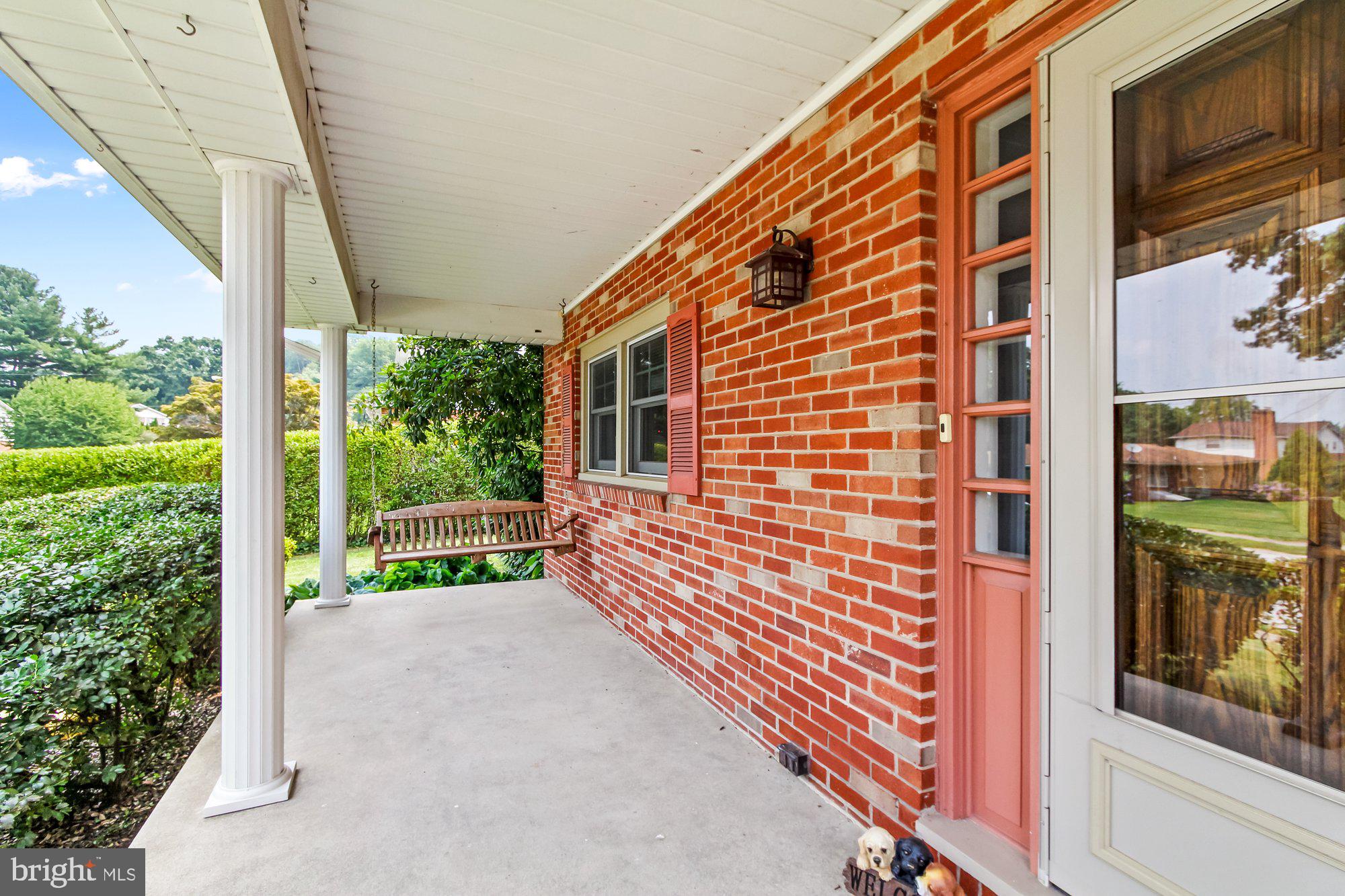 2950 Beacon Road York, PA 17402 - Photo 3 of 35 Gallery Image 3
