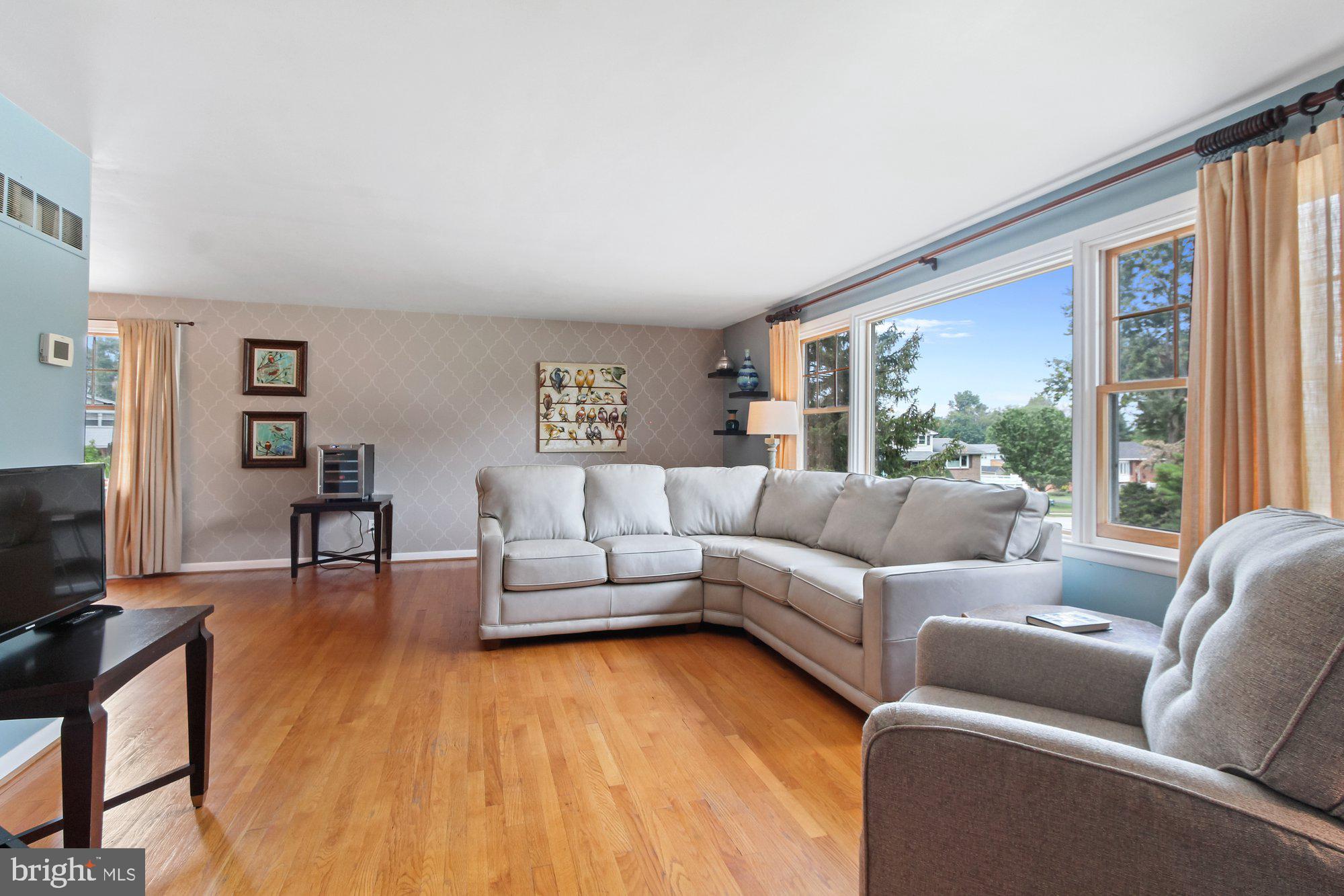 2950 Beacon Road York, PA 17402 - Photo 6 of 35 Gallery Image 6