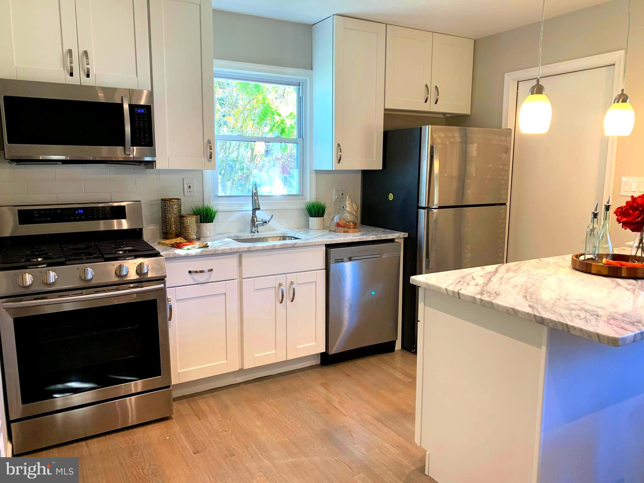 1535 Tucker Road Fort Washington, MD 20744 - Photo 6 of 37 42''Cabinets Soft Close doors & Drawers